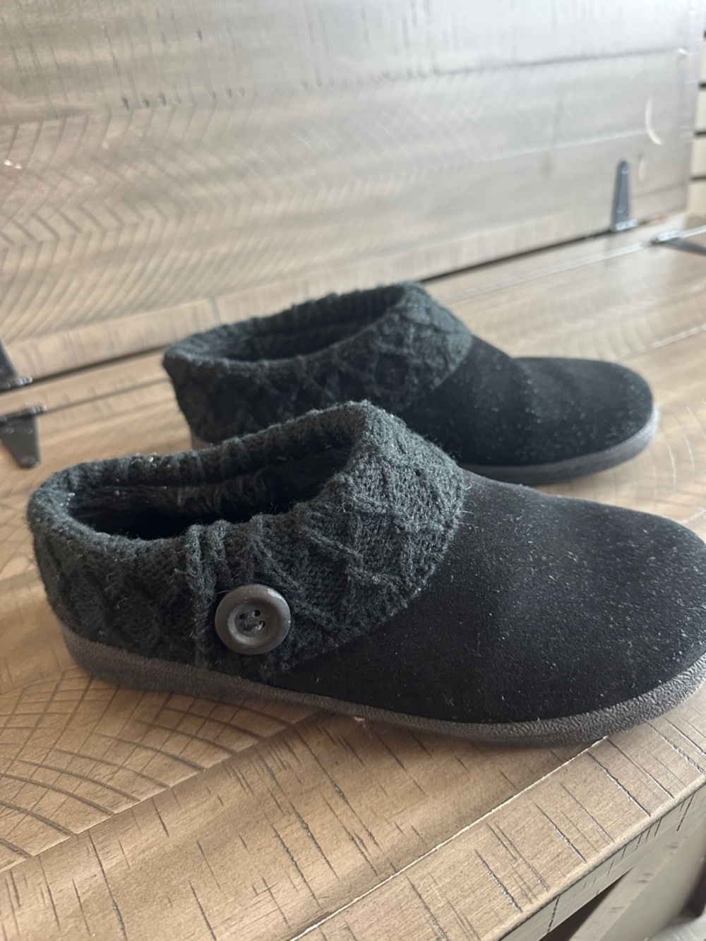 Clarks Black Women's Knit-Cuff Button Mules